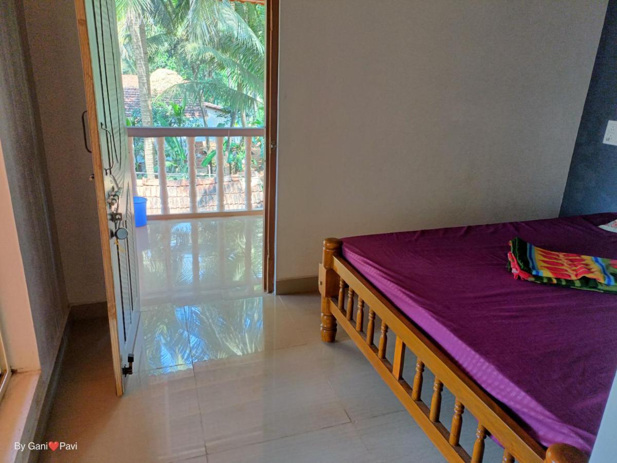 Golden Wings Cafe Hotell Gokarna  Eksteriør bilde