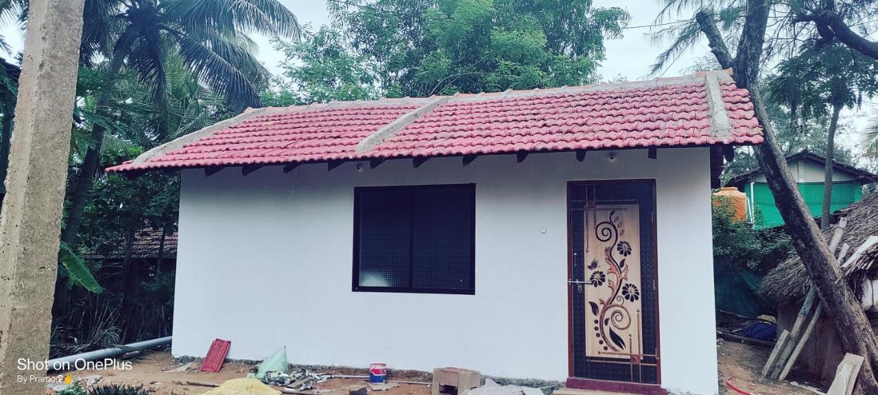 Golden Wings Cafe Hotell Gokarna  Eksteriør bilde