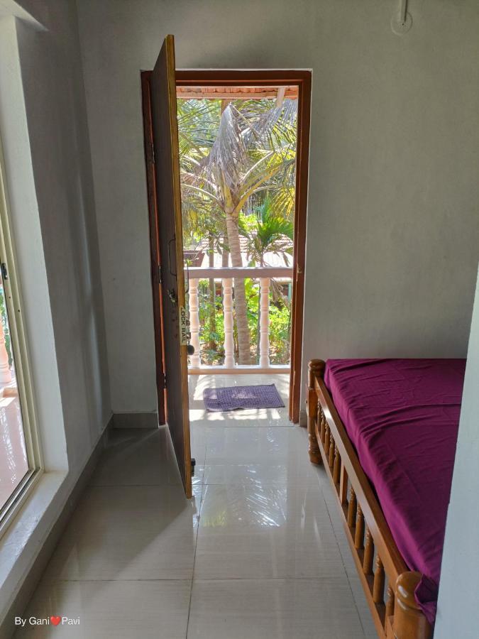Golden Wings Cafe Hotell Gokarna  Eksteriør bilde